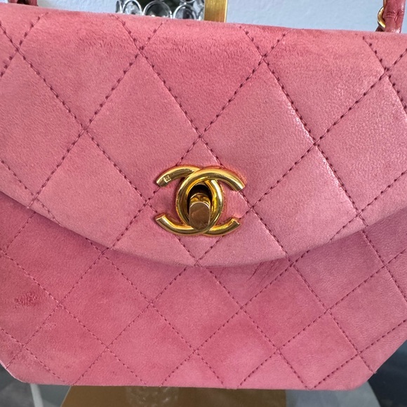 🌸100% Authentic Late 80’s Chanel Pink Leather bag🌸 - Picture 4 of 11